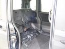 HONDA独自の機構!リアシートはチップアップ(跳ね上げ)することにより背の高い荷物も楽々積み込みすることが可能!!より空間を有効にするためにも大変便利なシートアレンジになります!!