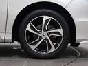 純正のアルミホイールが足元を飾ります!タイヤサイズは215/55R17になります。