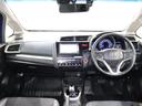 操作性に優れた運転席となります!小物入れや各ボタンの配置にこだわり、使いやすいです!座り心地もよく視認性も良好なのでロングドライブもお任せ下さい!