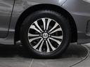 純正のアルミホイールが足元を飾ります!タイヤサイズは185/65R15になります。