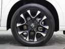 純正のアルミホイールが足元を飾ります!タイヤサイズは225/55R18になります。