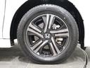 純正のアルミホイールが足元を飾ります!タイヤサイズは205/60R16になります。