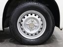 純正のスチールホイールが足元を飾ります！タイヤサイズは１４５／８０Ｒ１２になります。