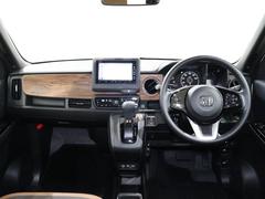 操作性に優れた運転席となります！小物入れや各ボタンの配置にこだわり、使いやすいです！座り心地もよく視認性も良好なのでロングドライブもお任せ下さい！ 5