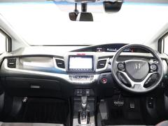 操作性に優れた運転席となります！小物入れや各ボタンの配置にこだわり、使いやすいです！座り心地もよく視認性も良好なのでロングドライブもお任せ下さい！ 6