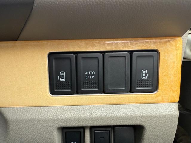 エブリイワゴン PZターボスペシャル プレミアゴールド保証1年付/社外ナビ/フルセグTV/両側自動ドア/オートステップ/フォグランプ/HID/新品ロクサーニ マルチフォルケッタ 16インチアルミ/社外エアロ/整備記録簿2枚(24枚目)