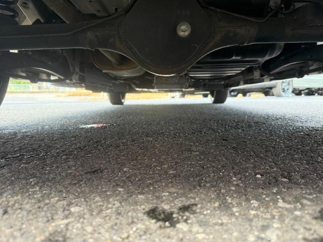 エブリイワゴン PZターボスペシャル プレミアゴールド保証1年付/社外ナビ/フルセグTV/両側自動ドア/オートステップ/フォグランプ/HID/新品ロクサーニ マルチフォルケッタ 16インチアルミ/社外エアロ/整備記録簿2枚(44枚目)