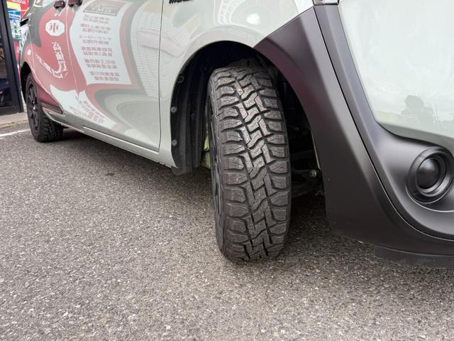 シエンタ ハイブリッドG アーバンカーキ全塗装/プレミアプラチナ保証1年付/純正ナビ/フルセグTV/Bカメラ/両側自動ドア/新品マッドヴァンス06 16インチアルミ/新品オープンカントリーRTタイヤ/ETC/スマートキー2個(16枚目)