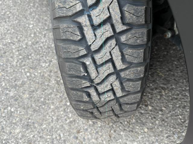 シエンタ ハイブリッドG アーバンカーキ全塗装/プレミアプラチナ保証1年付/純正ナビ/フルセグTV/Bカメラ/両側自動ドア/新品マッドヴァンス06 16インチアルミ/新品オープンカントリーRTタイヤ/ETC/スマートキー2個(17枚目)