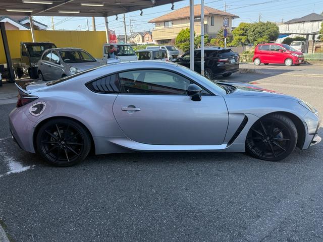 GR86 RZ プレミアプラチナ保証1年付/MT6速/純正9インチナビ/フルセグTV/Bカメラ/HKS製車高調/純正18インチアルミ/スマートキー2個/前席シートヒーター/GRパフォーマンスダンパー/GRカナード(6枚目)