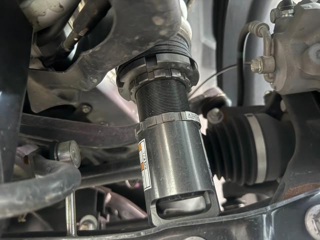 GR86 RZ プレミアプラチナ保証1年付/MT6速/純正9インチナビ/フルセグTV/Bカメラ/HKS製車高調/純正18インチアルミ/スマートキー2個/前席シートヒーター/GRパフォーマンスダンパー/GRカナード(55枚目)