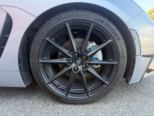GR86 RZ プレミアプラチナ保証1年付/MT6速/純正9インチナビ/フルセグTV/Bカメラ/HKS製車高調/純正18インチアルミ/スマートキー2個/前席シートヒーター/GRパフォーマンスダンパー/GRカナード(58枚目)