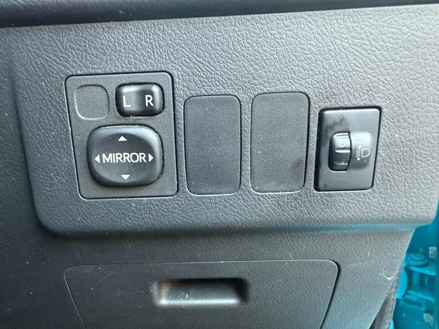 タウンエースバン ＧＬ　マイアミブルー全塗装済／プレミアプラチナ保証１年付／社外ナビ／ＥＴＣ／新品ラギット　１４インチアルミ／新品オープンカントリーＲＴタイヤ／キーレスキー／ライトレベライザー／整備記録簿３枚（28枚目）