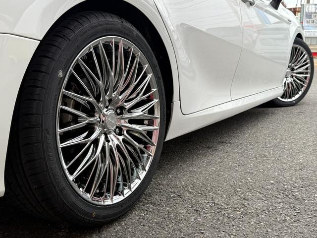 カムリ G プレミアプラチナ保証1年付/メーカーナビ/フルセグTV/バックカメラ/衝突軽減ブレーキ/新品ワーウィッククライヴァー19インチアルミ/新品ラルグス車高調/ETC2.0/スマートキー2個/整備記録簿2枚(15枚目)