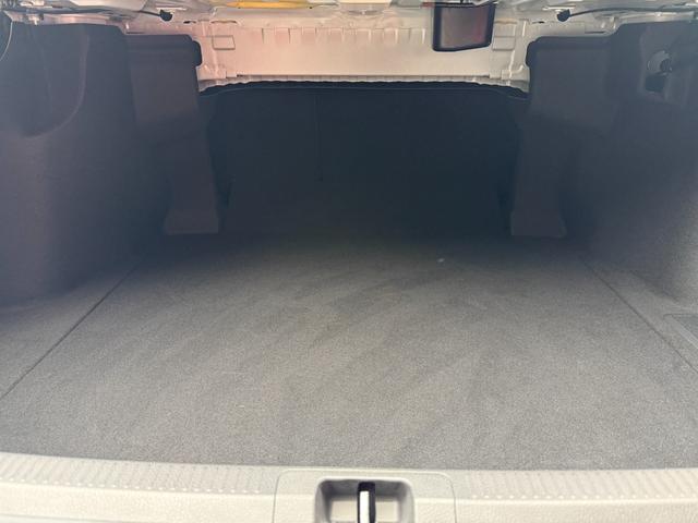 カムリ G プレミアプラチナ保証1年付/メーカーナビ/フルセグTV/バックカメラ/衝突軽減ブレーキ/新品ワーウィッククライヴァー19インチアルミ/新品ラルグス車高調/ETC2.0/スマートキー2個/整備記録簿2枚(41枚目)