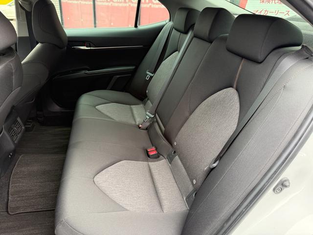 カムリ G プレミアプラチナ保証1年付/メーカーナビ/フルセグTV/バックカメラ/衝突軽減ブレーキ/新品ワーウィッククライヴァー19インチアルミ/新品ラルグス車高調/ETC2.0/スマートキー2個/整備記録簿2枚(43枚目)