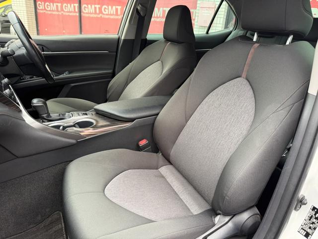 カムリ G プレミアプラチナ保証1年付/メーカーナビ/フルセグTV/バックカメラ/衝突軽減ブレーキ/新品ワーウィッククライヴァー19インチアルミ/新品ラルグス車高調/ETC2.0/スマートキー2個/整備記録簿2枚(46枚目)