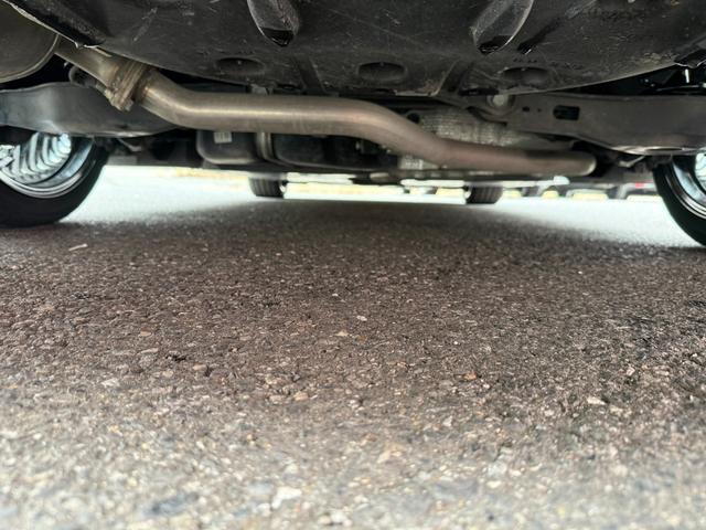 カムリ G プレミアプラチナ保証1年付/メーカーナビ/フルセグTV/バックカメラ/衝突軽減ブレーキ/新品ワーウィッククライヴァー19インチアルミ/新品ラルグス車高調/ETC2.0/スマートキー2個/整備記録簿2枚(50枚目)