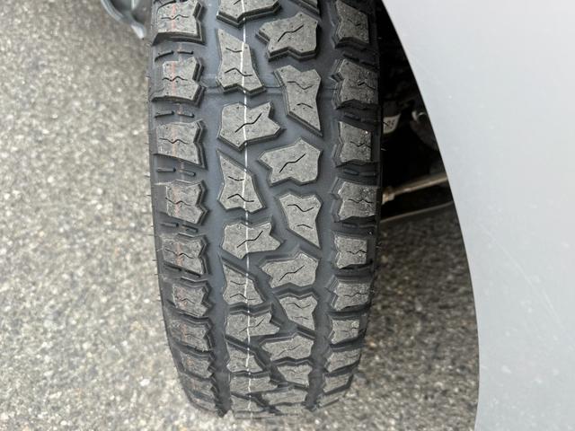 ハイゼットトラック ジャンボエクストラ　４ＷＤ／プレミアプラチナ保証１年付／純正ナビ／フルセグＴＶ／バックカメラ／衝突軽減ブレーキ／新品ヴェルザンディ　１４インチアルミ／コーナーセンサー／スマートキー／デフロック／ＬＥＤヘッドライト（16枚目）