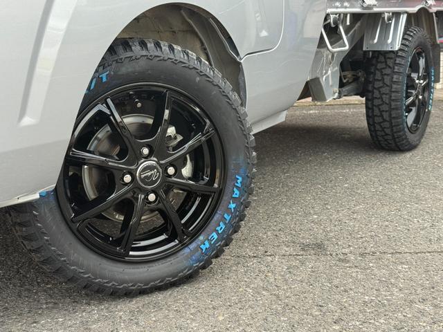 ハイゼットトラック ジャンボエクストラ　４ＷＤ／プレミアプラチナ保証１年付／純正ナビ／フルセグＴＶ／バックカメラ／衝突軽減ブレーキ／新品ヴェルザンディ　１４インチアルミ／コーナーセンサー／スマートキー／デフロック／ＬＥＤヘッドライト（19枚目）