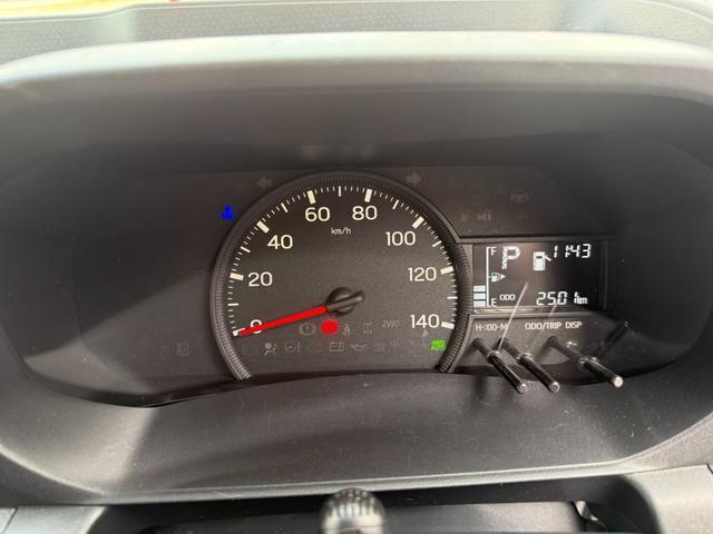 ハイゼットトラック ジャンボエクストラ　４ＷＤ／プレミアプラチナ保証１年付／純正ナビ／フルセグＴＶ／バックカメラ／衝突軽減ブレーキ／新品ヴェルザンディ　１４インチアルミ／コーナーセンサー／スマートキー／デフロック／ＬＥＤヘッドライト（26枚目）