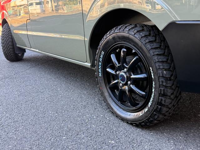 エブリイ ジョインターボ　４ＷＤ／シーダーグリーン全塗装済／プレミアプラチナ保証１年付／衝突軽減ブレーキ／ＥＴＣ／コーナーセンサー／キーレスキー／新品ザック　１４インチアルミ／新品ナンカンＭＴタイヤ（17枚目）