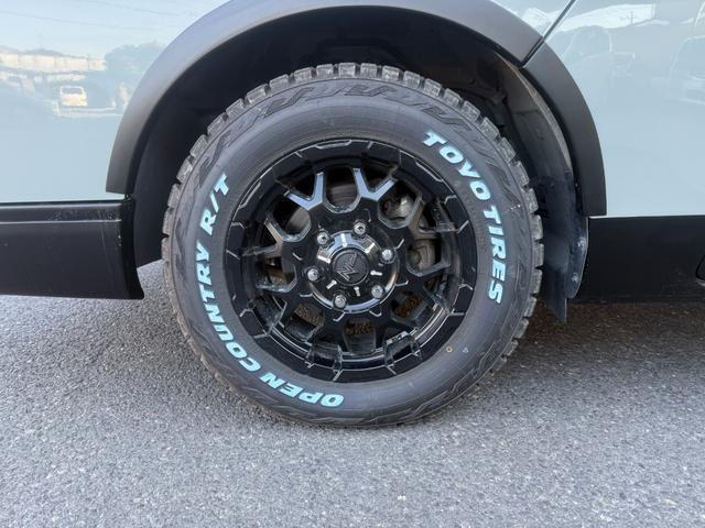 NV350キャラバンバン ロングプレミアムGX アーバンカーキ全塗装済/プレミアプラチナ保証1年付/純正ナビ/フルセグTV/バックカメラ/全方位カメラ/衝突軽減/新品M28バレット 16インチアルミ/新品オープンカントリーRTタイヤ/スマートキー(62枚目)