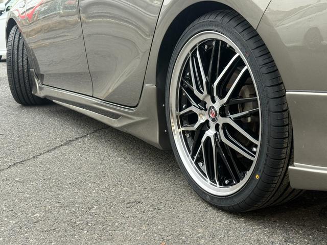 プリウス Ｓツーリングセレクション　ベージュメタリック全塗装済／プレミアプラチナ保証１年付／純正ナビ／フルセグＴＶ／バックカメラ／衝突軽減ブレーキ／新品シュタイナーＬＭＸ　１９インチアルミ／ＡＢＳ製フルエアロ／ＥＴＣ／スマートキー２個（15枚目）