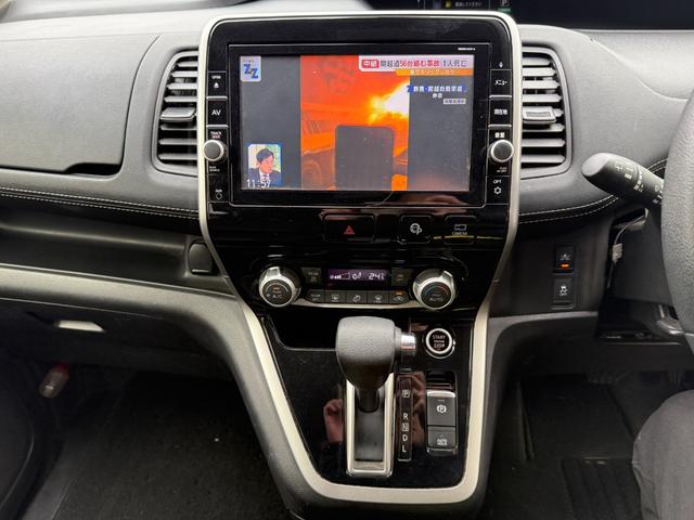 セレナ ハイウェイスター　プレミアプラチナ保証１年付／プロパイロット／純正９インチナビ／フルセグＴＶ／バックカメラ／後席モニター／全周囲カメラ／衝突軽減ブレーキ／純正デジタルインナーミラー／両側自動ドア／スマートキー／ＥＴＣ（28枚目）