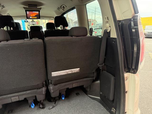 セレナ ハイウェイスター　プレミアプラチナ保証１年付／プロパイロット／純正９インチナビ／フルセグＴＶ／バックカメラ／後席モニター／全周囲カメラ／衝突軽減ブレーキ／純正デジタルインナーミラー／両側自動ドア／スマートキー／ＥＴＣ（42枚目）