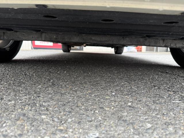 セレナ ハイウェイスター　プレミアプラチナ保証１年付／プロパイロット／純正９インチナビ／フルセグＴＶ／バックカメラ／後席モニター／全周囲カメラ／衝突軽減ブレーキ／純正デジタルインナーミラー／両側自動ドア／スマートキー／ＥＴＣ（52枚目）