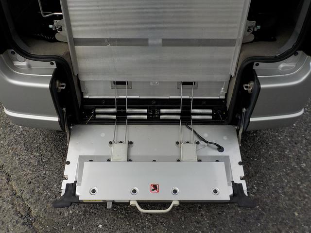 福祉車両 スロープ ウィンチ 電動固定 走行0.7万km(14枚目)