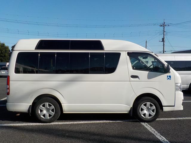 福祉車両 車いす2脚 自動ドア ルーフサイドウィンドゥ(8枚目)