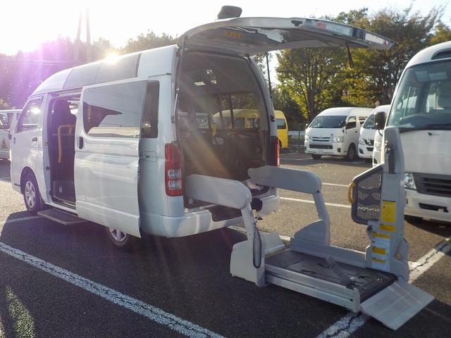 福祉車両 車いす2脚 自動ドア ルーフサイドウィンドゥ(15枚目)