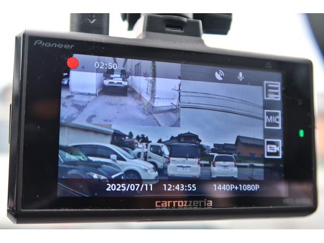 インサイト Ｌ　純正ＨＤＤインターナビ　ＣＤ　ＤＶＤ　音楽録音　外部入力端子　バックカメラ　ＥＴＣ　スマートキー　オーディオＳＷ付革巻ステア　前後ドラレコ　ウインカーミラー　Ｄバイザー　走行４．９万Ｋｍ　車検Ｒ８．９（15枚目）