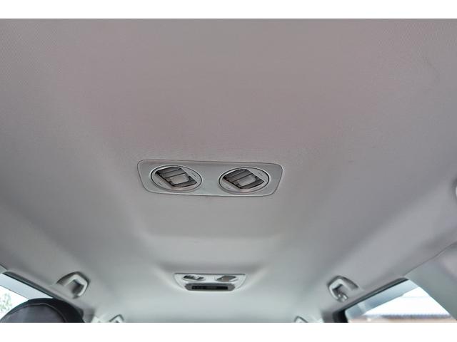 オデッセイ Ｍ　後期型　社外１８ＡＷ　ローダウン　エアロ　社外ＨＤＤナビ　ＴＶ　ＤＶＤ　Ｂモニ　ＥＴＣ　キーレス　ＨＩＤ　黒革調Ｓカバー　ウインカーミラー　Ｄバイザー　メッキグリル　メッキピラー　走行５．９万Ｋｍ（18枚目）