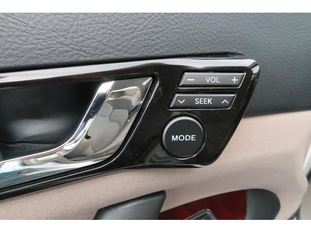 マークＸ ２５０Ｇ　Ｌパッケージ　ワンオーナー　純正ナビ　Ｂカメラ　ＥＴＣ　ドラレコ　スマートキー　Ｆ左右電動シート　オーディオＳＷ付ウッドコンビハンドル　ＨＩＤ　フォグ　純正ＡＷ　ＭＴモード付５速ＡＴ　Ｄバイザー　オールオートＰ／Ｗ（14枚目）