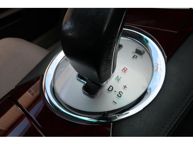 マークＸ ２５０Ｇ　Ｌパッケージ　ワンオーナー　純正ナビ　Ｂカメラ　ＥＴＣ　ドラレコ　スマートキー　Ｆ左右電動シート　オーディオＳＷ付ウッドコンビハンドル　ＨＩＤ　フォグ　純正ＡＷ　ＭＴモード付５速ＡＴ　Ｄバイザー　オールオートＰ／Ｗ（20枚目）