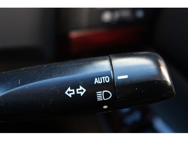 マークＸ ２５０Ｇ　Ｆパッケージ　ストラーダナビ　地デジ　ブルートゥース　ＵＳＢ　Ｂカメラ　ＥＴＣ　社外１８ＡＷ　ローダウン　ＬＥＤライト　ウッドコンビＨ　ウインカーミラー　Ｄバイザー　ＭＴモード付６速ＡＴ　禁煙車　車検Ｒ８．１０（22枚目）