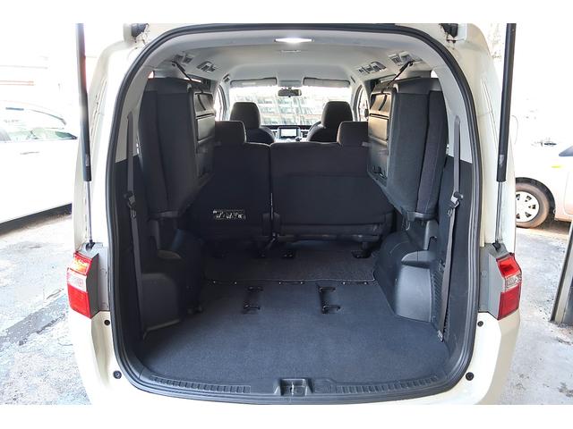 ステップワゴン G Lパッケージ 後期型 両側電動スライドドア カロッツェリアナビ 地デジ ブルートゥース Bカメラ ETC キーレス HID 純正AW ドアバイザー 前後ドラレコ ウインカーミラー 走行7.1万キロ 車検令和9年1月(10枚目)