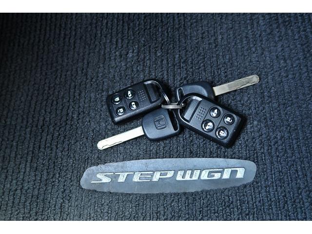 ステップワゴン G Lパッケージ 後期型 両側電動スライドドア カロッツェリアナビ 地デジ ブルートゥース Bカメラ ETC キーレス HID 純正AW ドアバイザー 前後ドラレコ ウインカーミラー 走行7.1万キロ 車検令和9年1月(16枚目)
