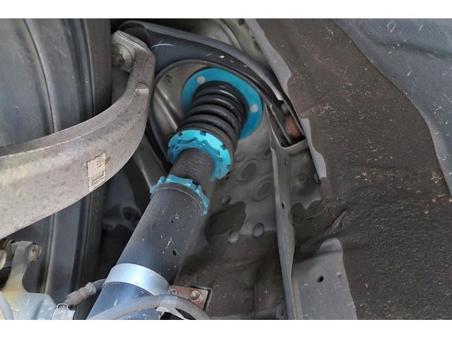 マークＸ ２５０Ｇ　Ｌパッケージ　後期型　ブラック全塗装　社外１７ＡＷ　車高調　社外エアロ　ＬＥＤリング付カスタムＨライト　純正ＨＤＤナビ　スマートキー　Ｂカメラ　サブウーファー　ツイーター　ＥＴＣ　ＨＩＤ　フォグ　ウインカーミラー（32枚目）