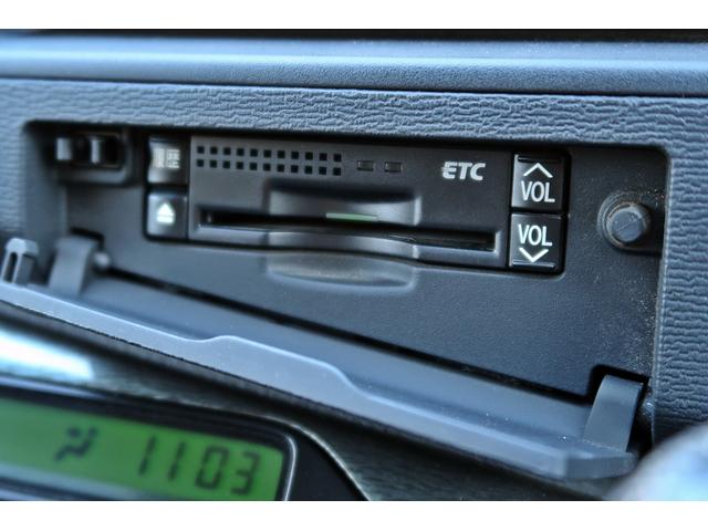 アイシス プラタナリミテッド　後期型　両側電動スライドＤ　社外ＨＤＤナビ　ＴＶ　Ｂカメラ　ＤＶＤ　音楽録音　ＥＴＣ　スマートキー　純正エアロ　純正ＡＷ　ＨＩＤ　フォグ　Ｄバイザー　ＩＳＯＦＩＸ　前後ドラレコ　革巻Ｈ　パドルシフト（16枚目）