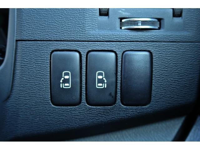 アイシス プラタナリミテッド　後期型　両側電動スライドＤ　社外ＨＤＤナビ　ＴＶ　Ｂカメラ　ＤＶＤ　音楽録音　ＥＴＣ　スマートキー　純正エアロ　純正ＡＷ　ＨＩＤ　フォグ　Ｄバイザー　ＩＳＯＦＩＸ　前後ドラレコ　革巻Ｈ　パドルシフト（17枚目）