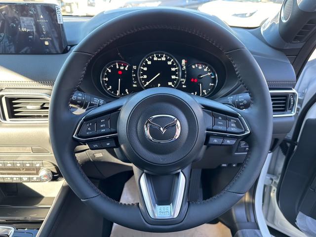 ＣＸ－５ ＸＤ　スポーツアピアランス　ＢＯＳＥスピーカー／マツダコネクト／フルセグＴＶ／全方位バックカメラ／ディーゼル／本革シート／パワーバックドア／パワーシート／／ＡｎｄｒｏｉｄＡｕｔｏ／ＡｐｐｌｅＣａｒｐｌａｙ（13枚目）