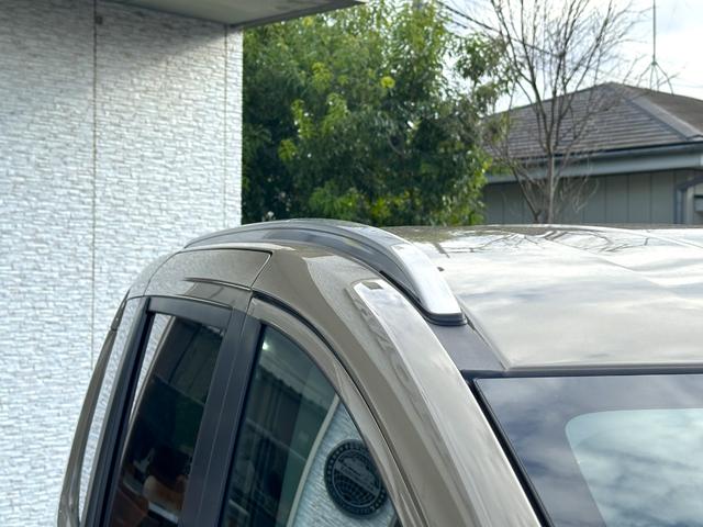 フリード ｅ：ＨＥＶクロスター　９インチホンダコネクトナビ　マルチビューカメラ　ルーフレール　ＥＴＣ　Ａｐｐｌｅｃａｒｐｌａｙ　ａｎｄｒｏｉｄａｕｔｏ　フルセグ　シートヒーター（14枚目）