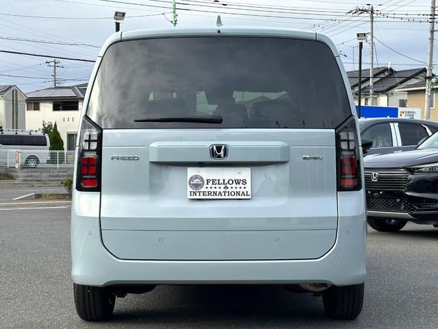 フリード ｅ：ＨＥＶエアー　ＥＸ　９インチホンダ純正コネクトナビ　マルチビューカメラ　ＥＴＣ　Ａｐｐｌｅｃａｒｐｌａｙ　ａｎｄｒｏｉｄａｕｔｏ　フルセグ（12枚目）