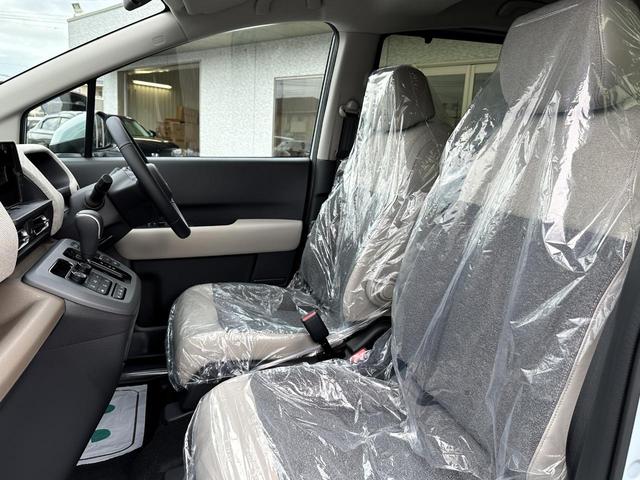 フリード ｅ：ＨＥＶエアー　ＥＸ　９インチホンダ純正コネクトナビ　マルチビューカメラ　ＥＴＣ　Ａｐｐｌｅｃａｒｐｌａｙ　ａｎｄｒｏｉｄａｕｔｏ　フルセグ（22枚目）