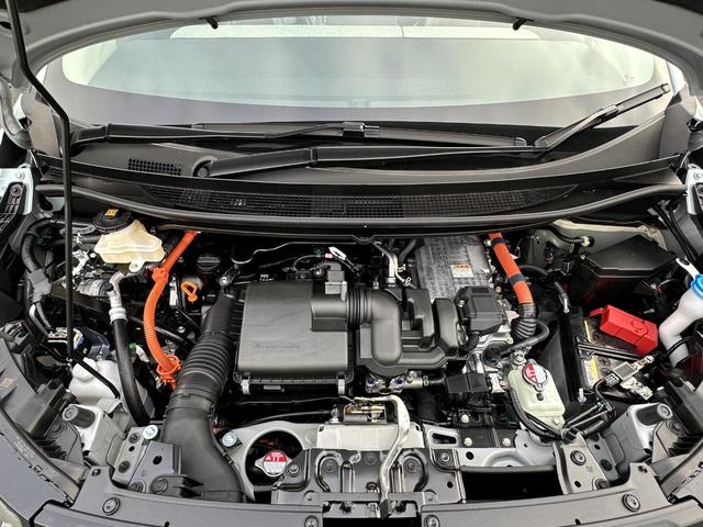 フリード ｅ：ＨＥＶエアー　ＥＸ　９インチホンダ純正コネクトナビ　マルチビューカメラ　ＥＴＣ　Ａｐｐｌｅｃａｒｐｌａｙ　ａｎｄｒｏｉｄａｕｔｏ　フルセグ（32枚目）