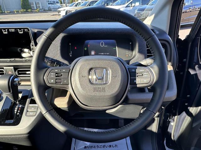 フリード ｅ：ＨＥＶエアー　ＥＸ　９インチホンダ純正コネクトナビ　バックカメラ　ＥＴＣ　Ａｐｐｌｅｃａｒｐｌａｙ　ａｎｄｒｏｉｄａｕｔｏ　フルセグ　保証継承付き（17枚目）